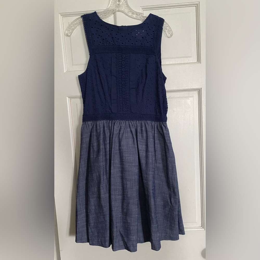 Jessica Simpson Navy & Chambray Lace Dress – Size 6 (Runs Small in Bust)